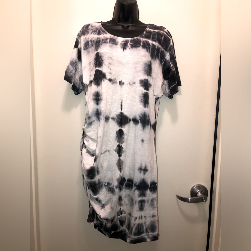 SUNDRY BEACH COVERUP. NWOT
